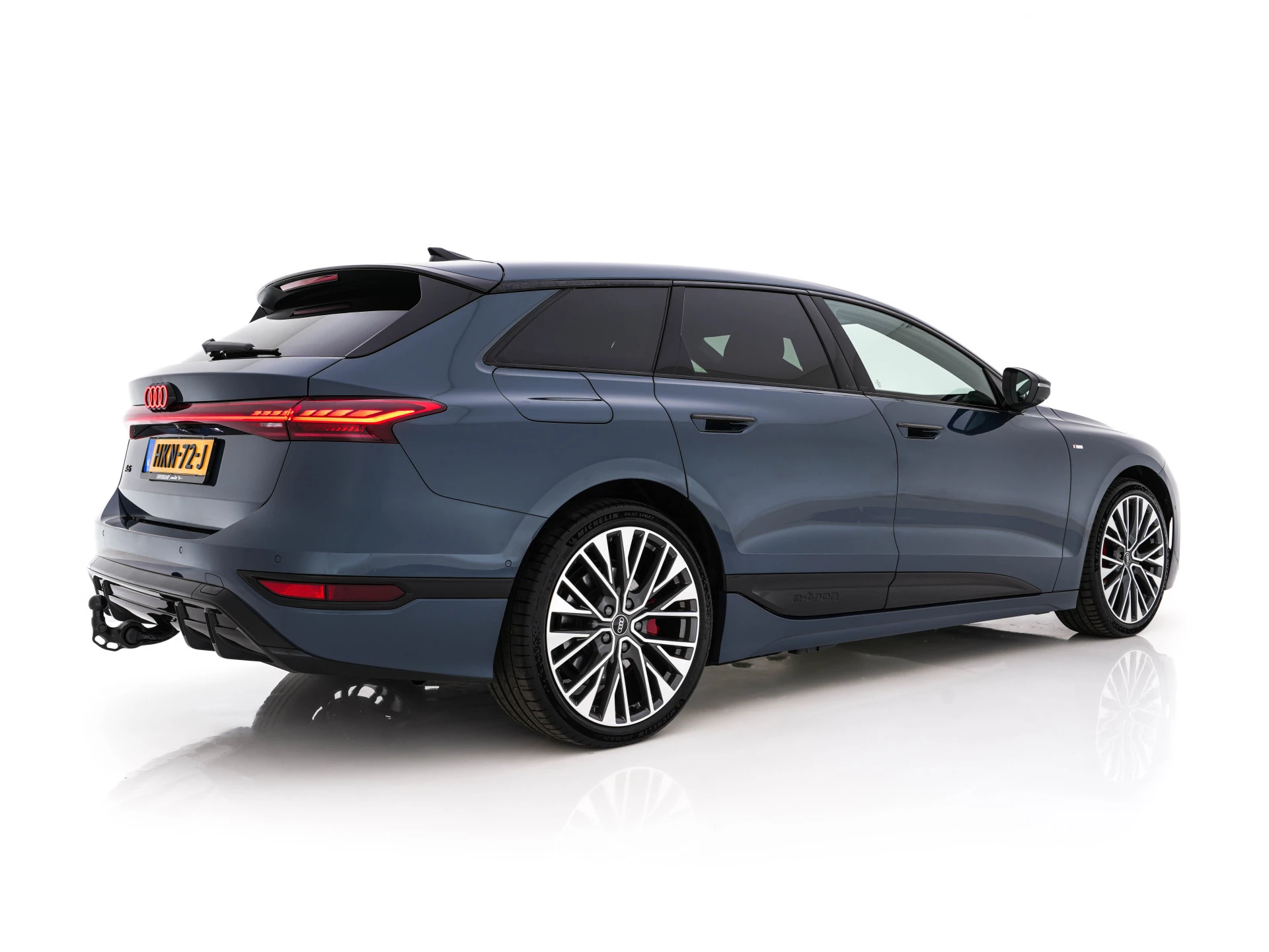 Hoofdafbeelding Audi A6 Avant e-tron