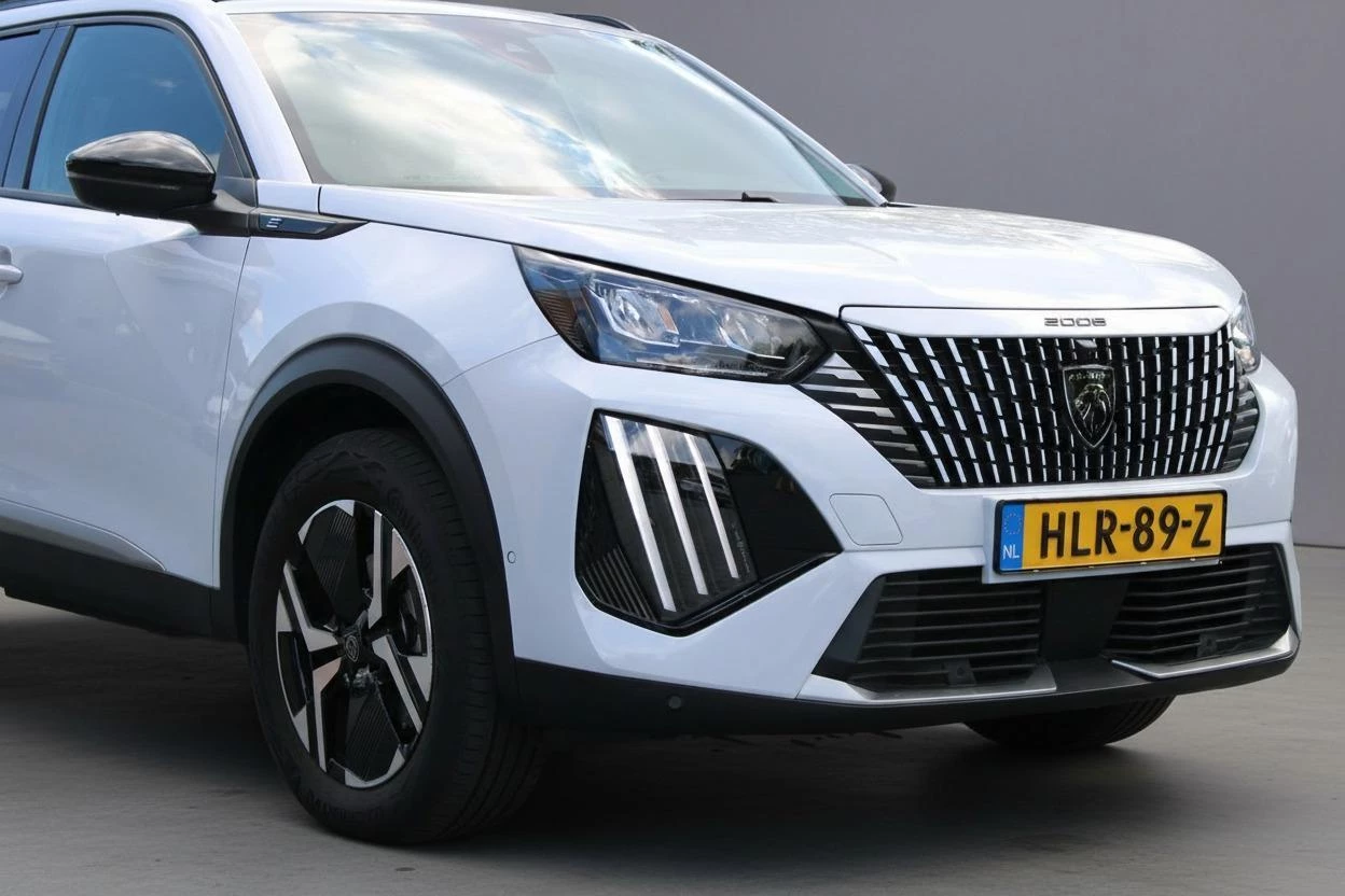 Hoofdafbeelding Peugeot e-2008