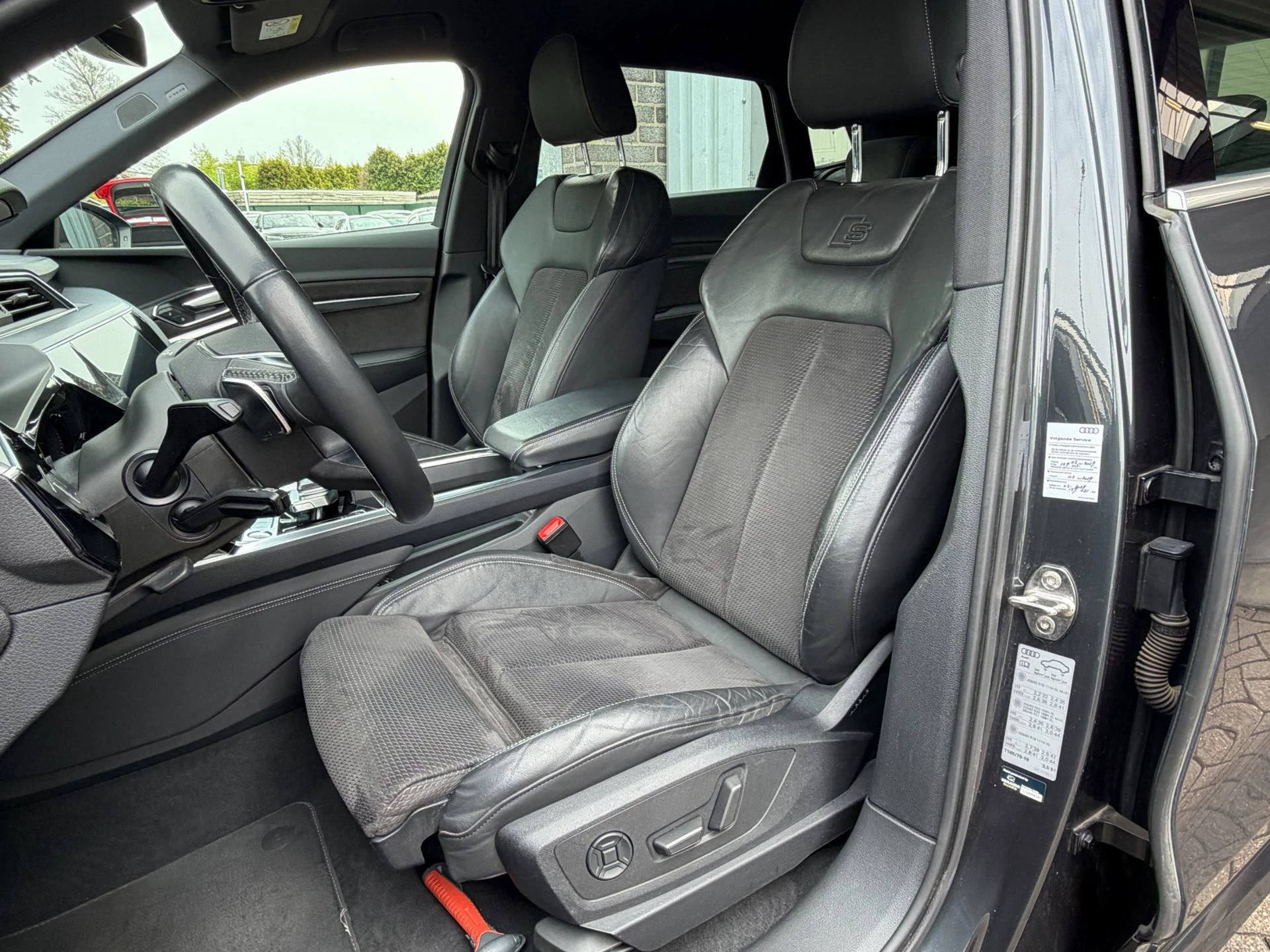 Hoofdafbeelding Audi e-tron