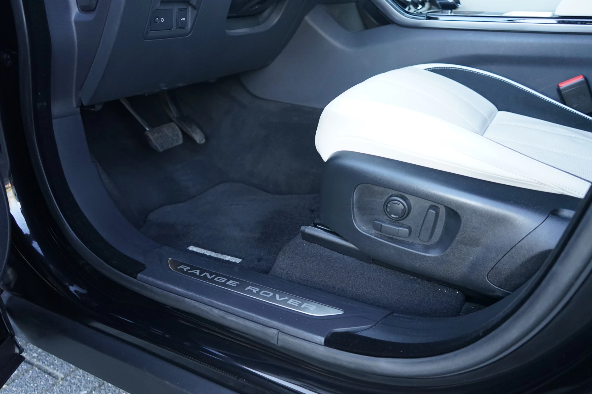 Hoofdafbeelding Land Rover Range Rover Velar