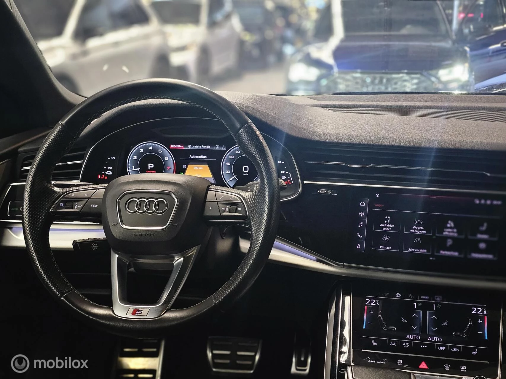Hoofdafbeelding Audi Q8