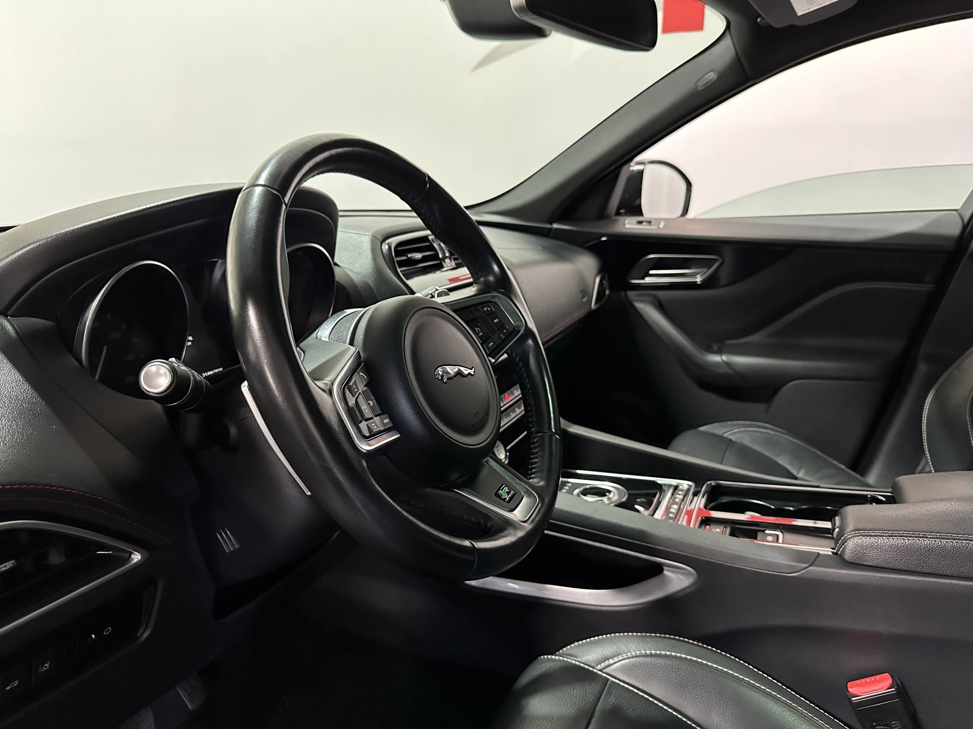 Hoofdafbeelding Jaguar F-PACE