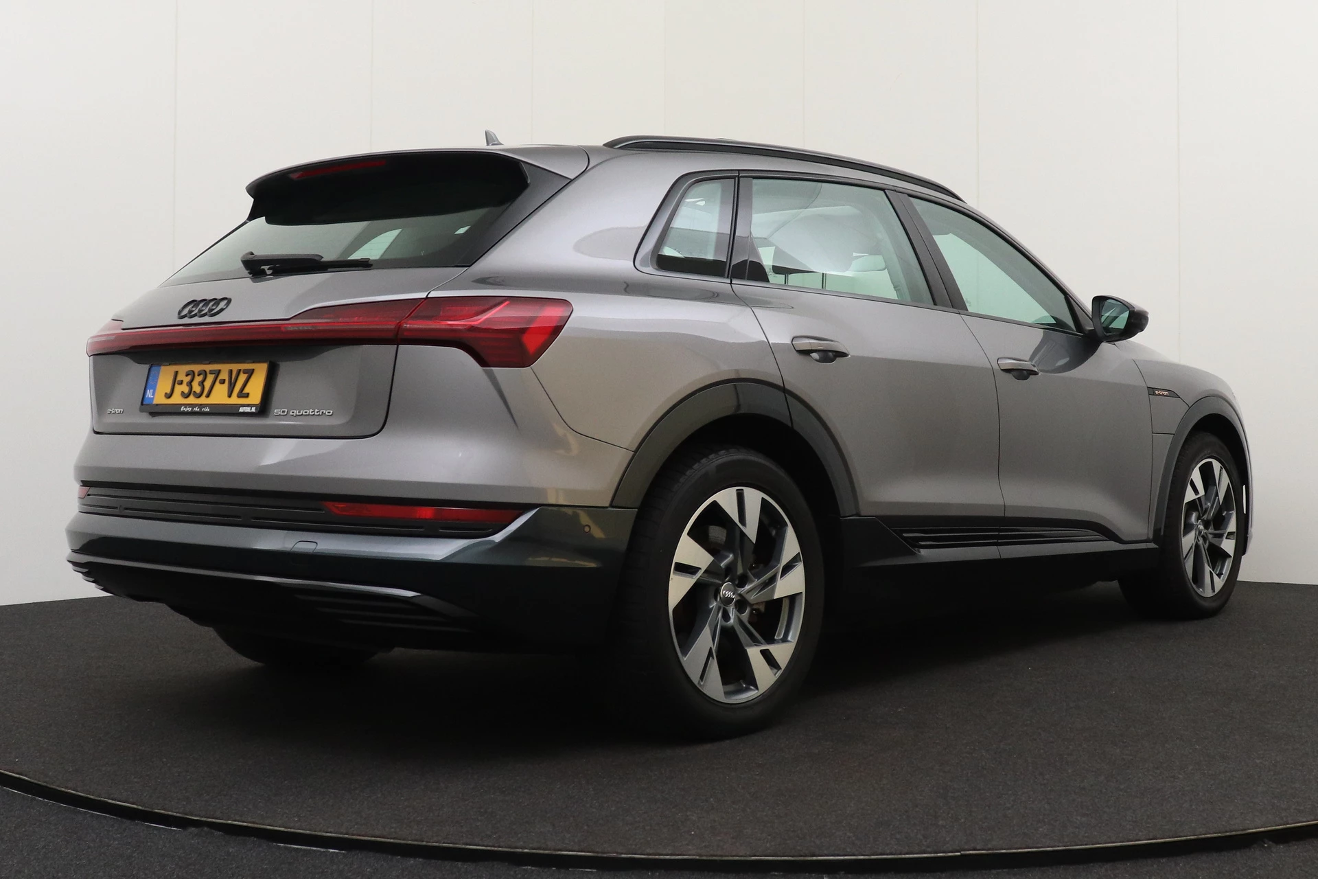 Hoofdafbeelding Audi e-tron