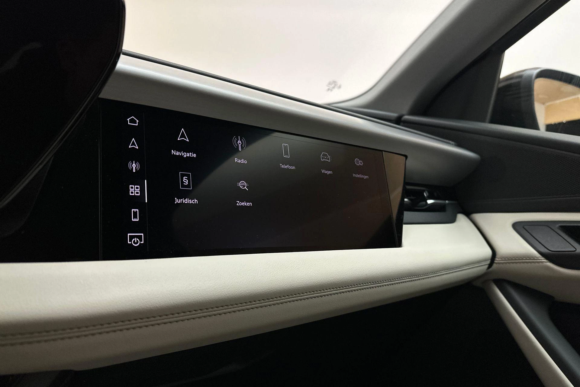 Hoofdafbeelding Audi Q6 e-tron