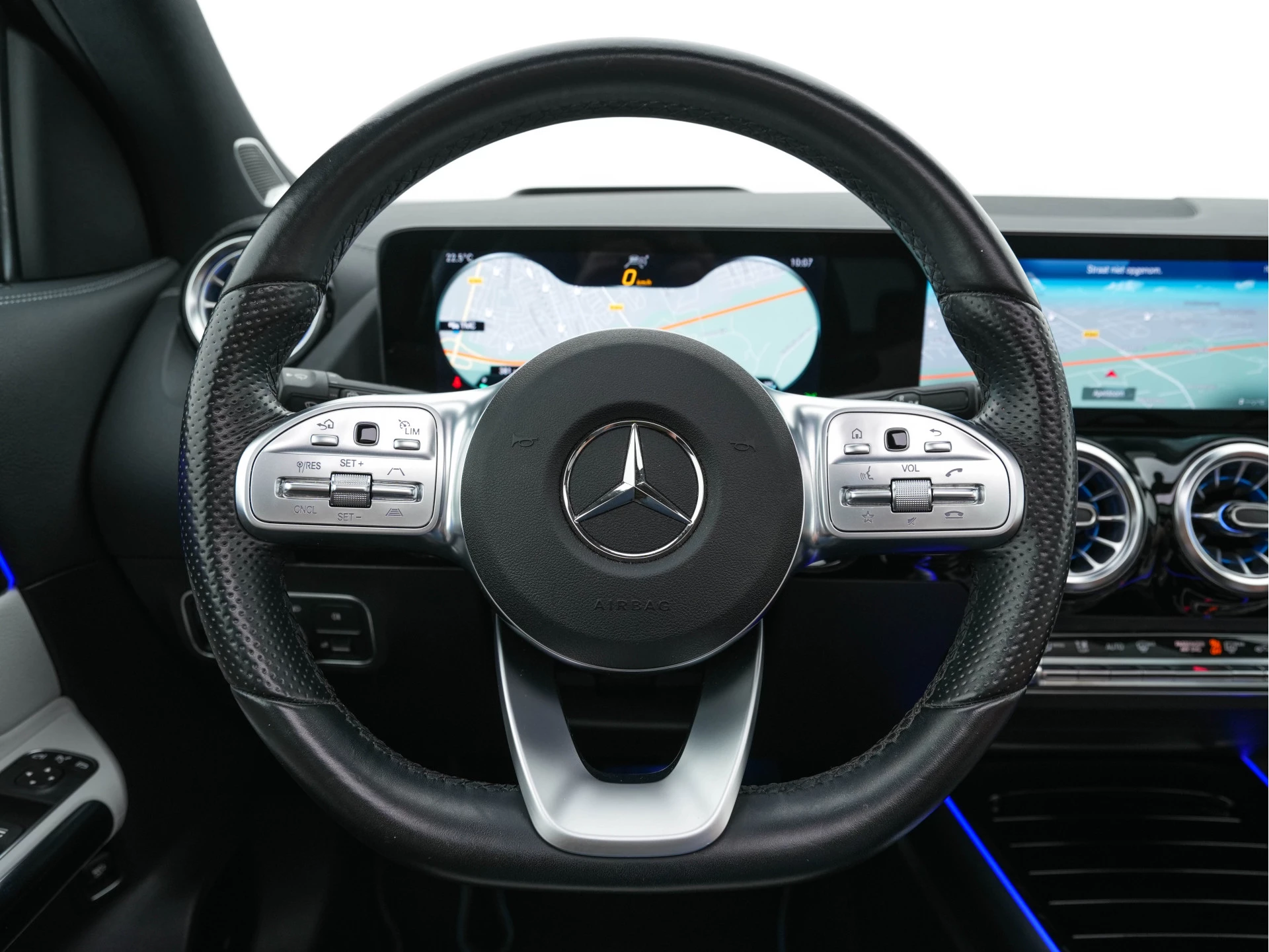 Hoofdafbeelding Mercedes-Benz EQA