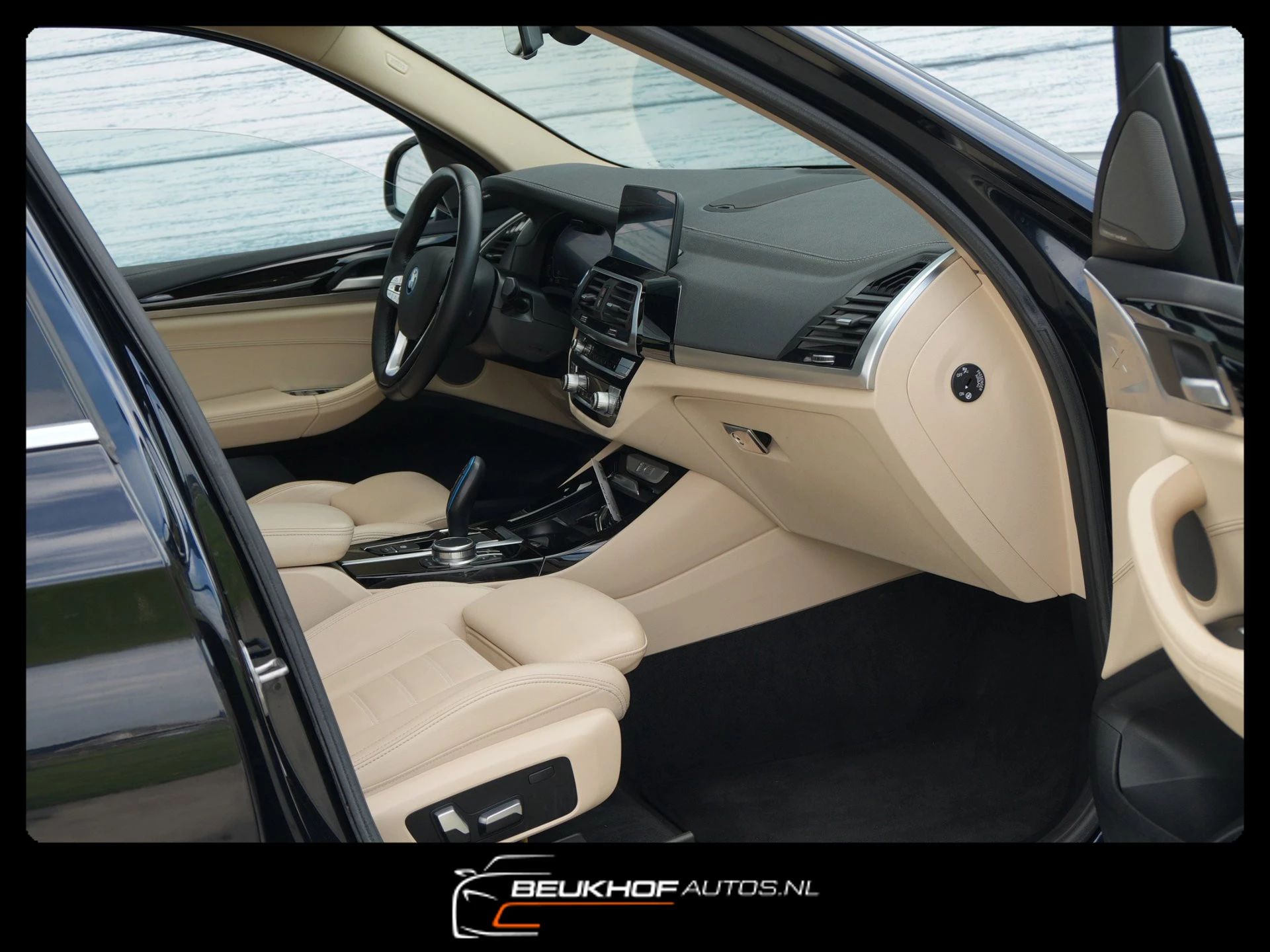 Hoofdafbeelding BMW iX3