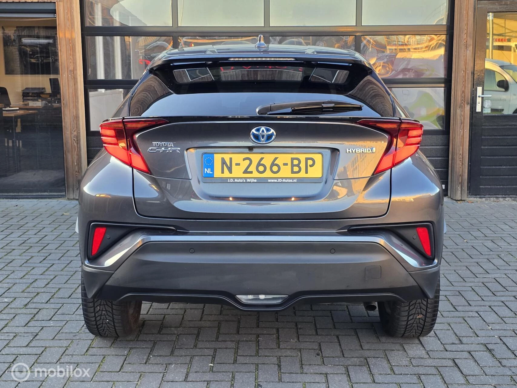 Hoofdafbeelding Toyota C-HR