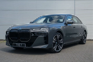 Hoofdafbeelding BMW i7 BMW i7 eDrive50 High Executive M Sport / Panoramadak Sky Lounge / Massagefunctie  / Parking Assistant Professional / Integral Active Steering / Stoelventilatie