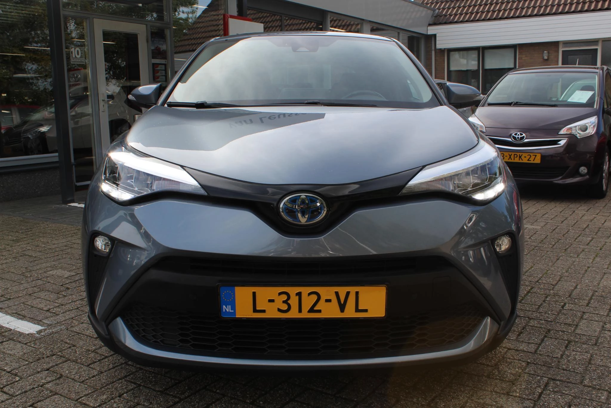 Hoofdafbeelding Toyota C-HR