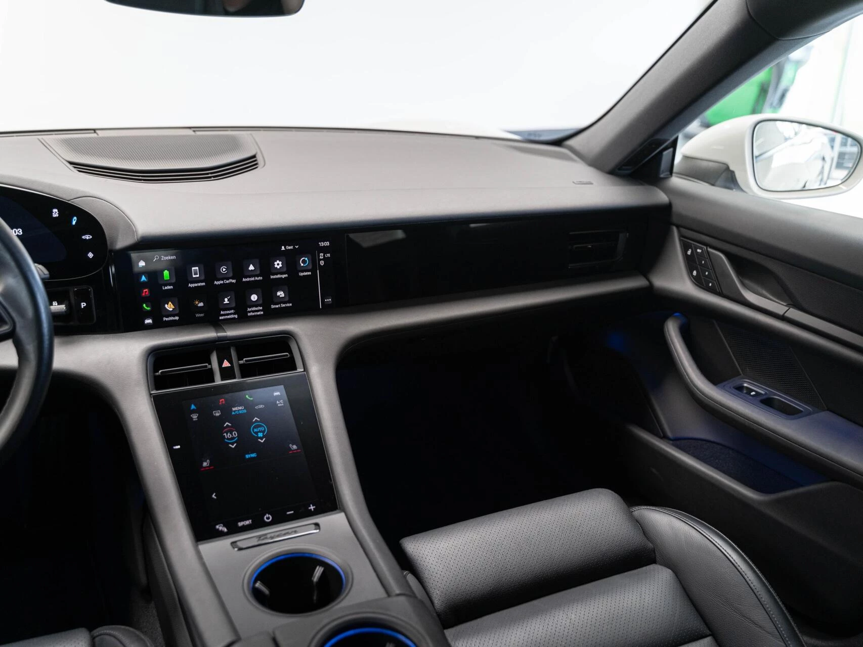 Hoofdafbeelding Porsche Taycan