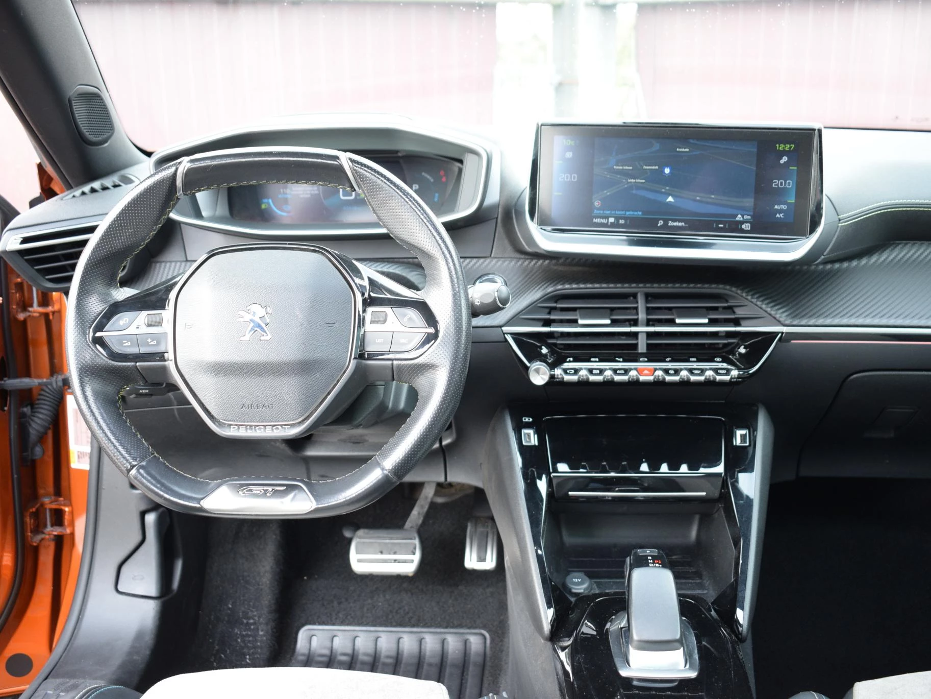 Hoofdafbeelding Peugeot e-2008