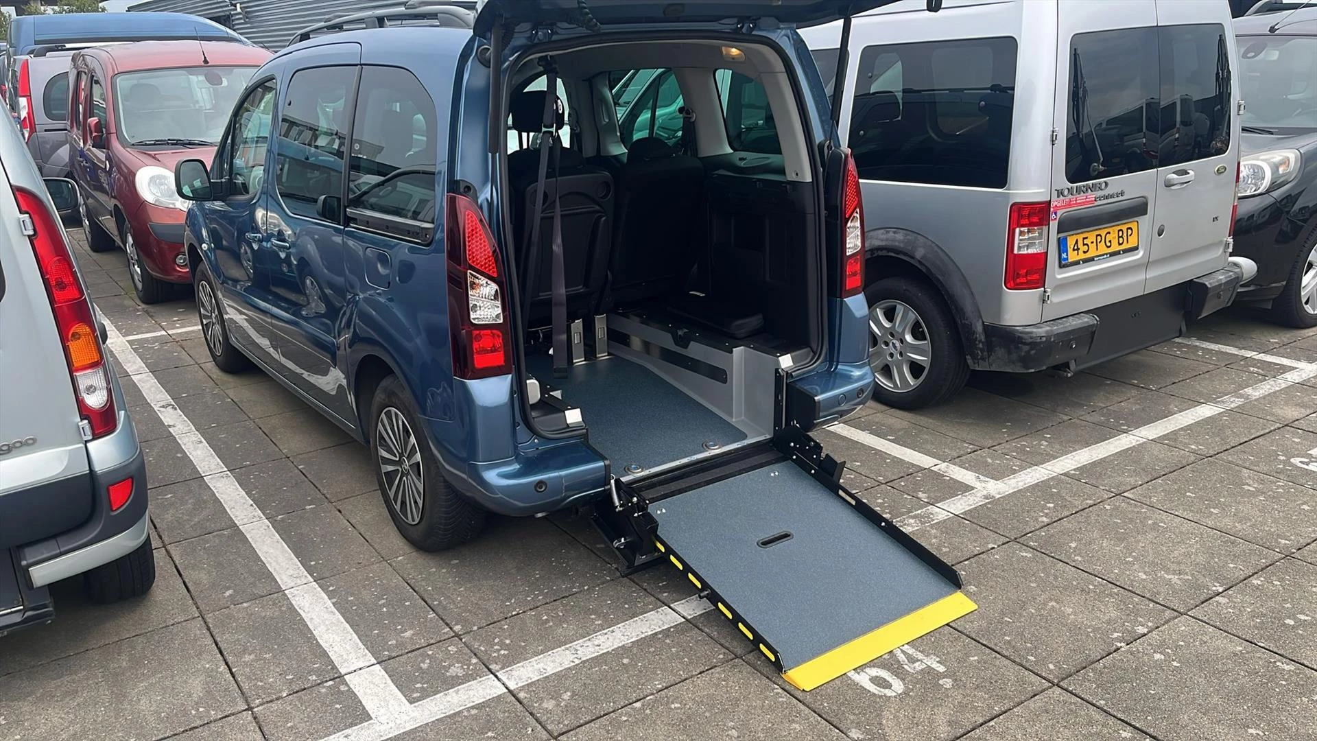 Hoofdafbeelding Peugeot Partner