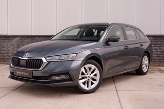 Hoofdafbeelding Škoda Octavia Škoda Octavia Combi 1.5 e-TSI Business Edition Plus Trekhaak | Virtual Cockpit | LED | Navi | Carplay