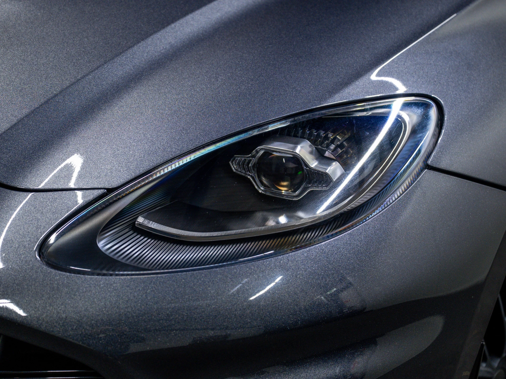 Hoofdafbeelding Aston Martin DBX