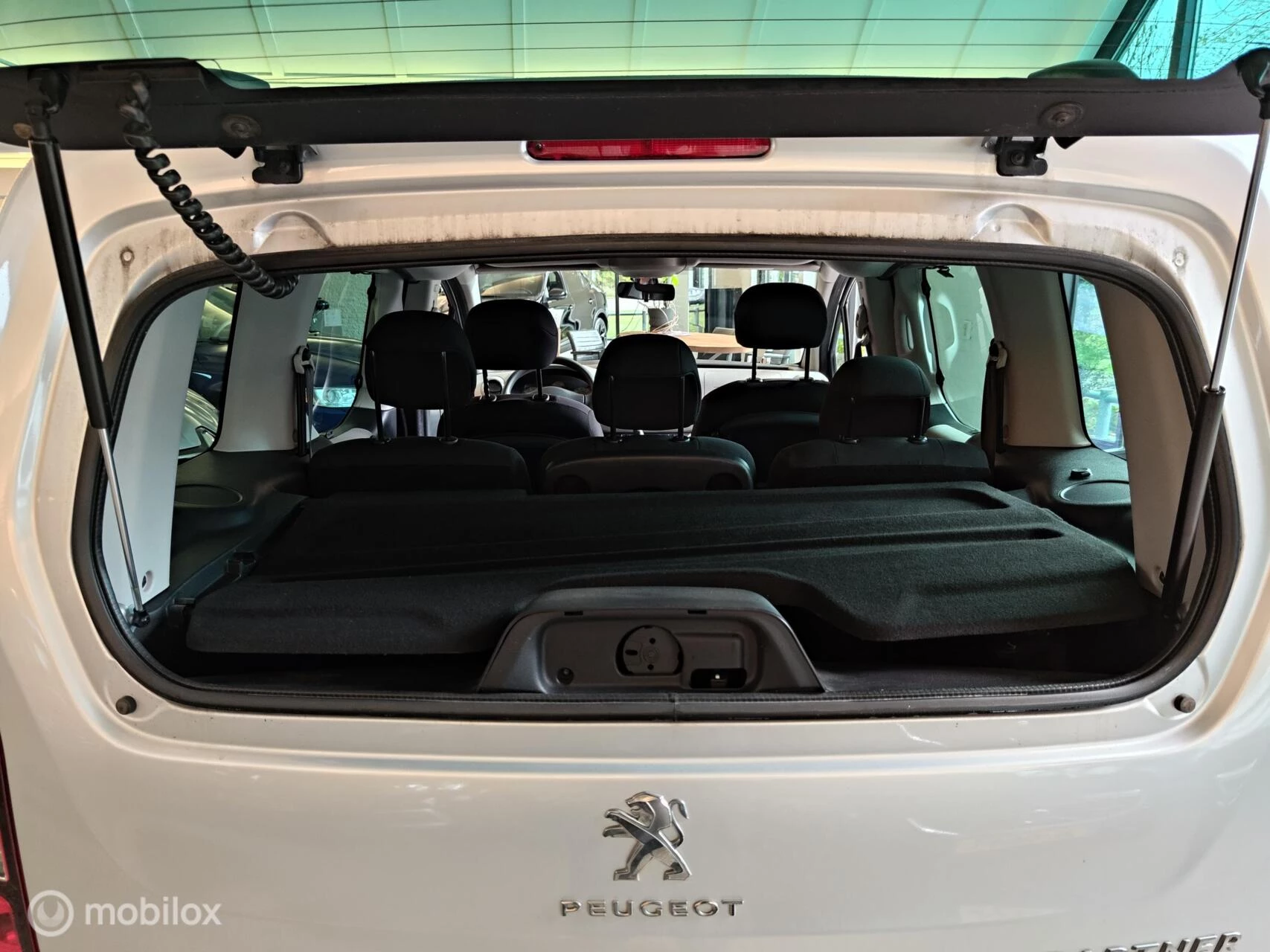 Hoofdafbeelding Peugeot Partner