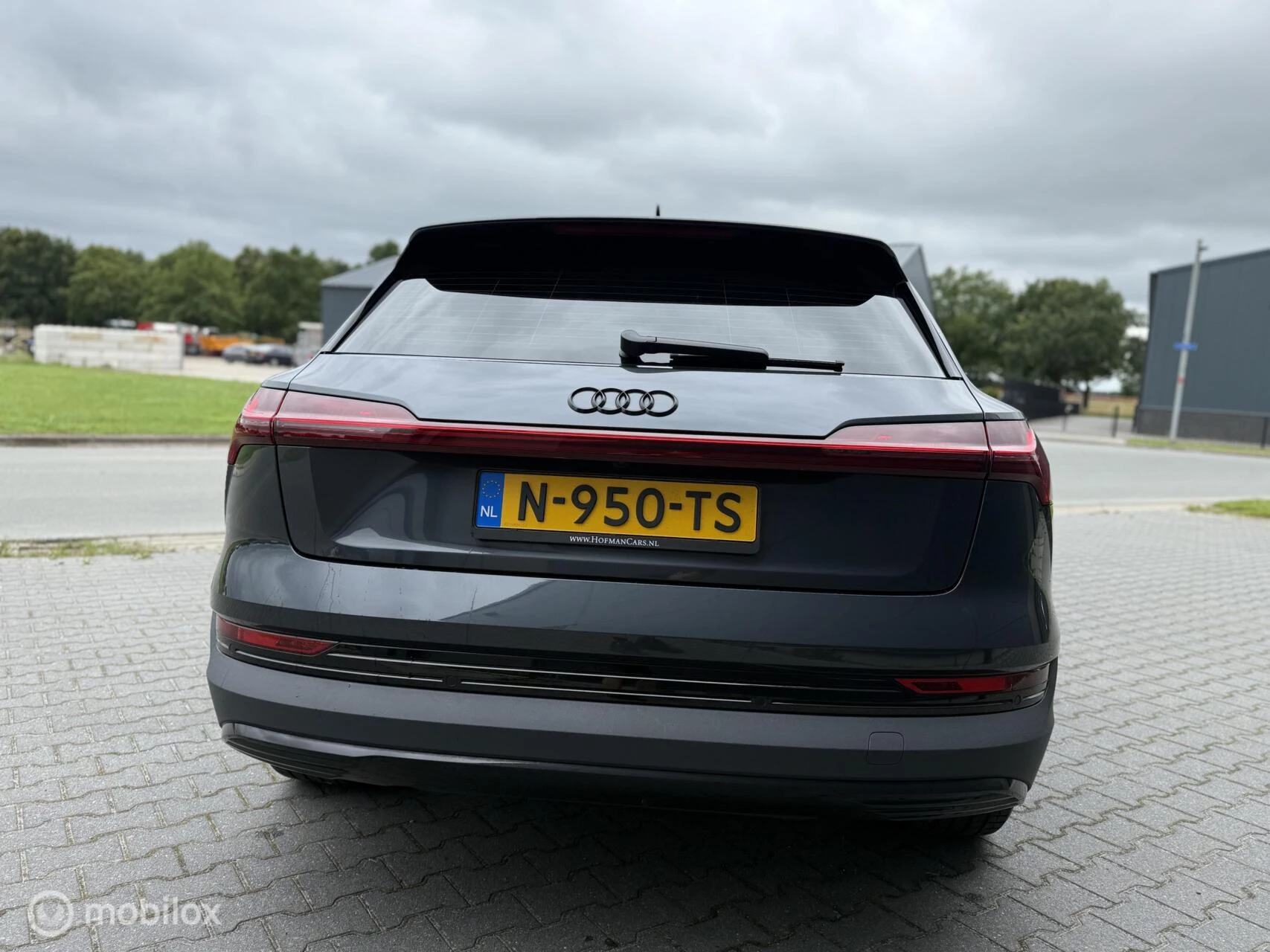 Hoofdafbeelding Audi e-tron