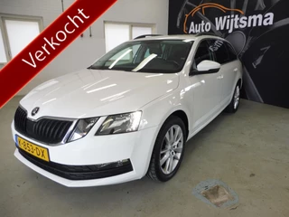 Škoda Octavia Combi 1.5 TSI Greentech Business Edition Trekhaak | Navi | LED | Leer/stof | LMV 17" | NL auto | 1e eig.