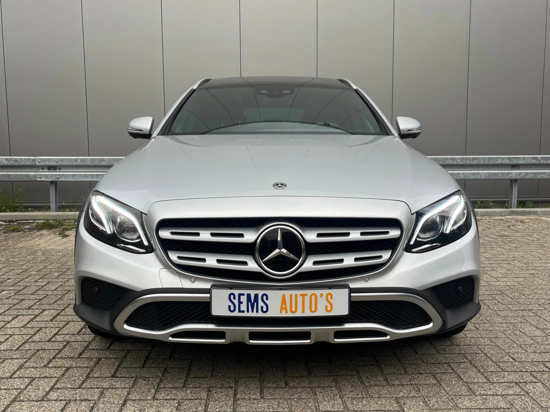 Hoofdafbeelding Mercedes-Benz E-Klasse