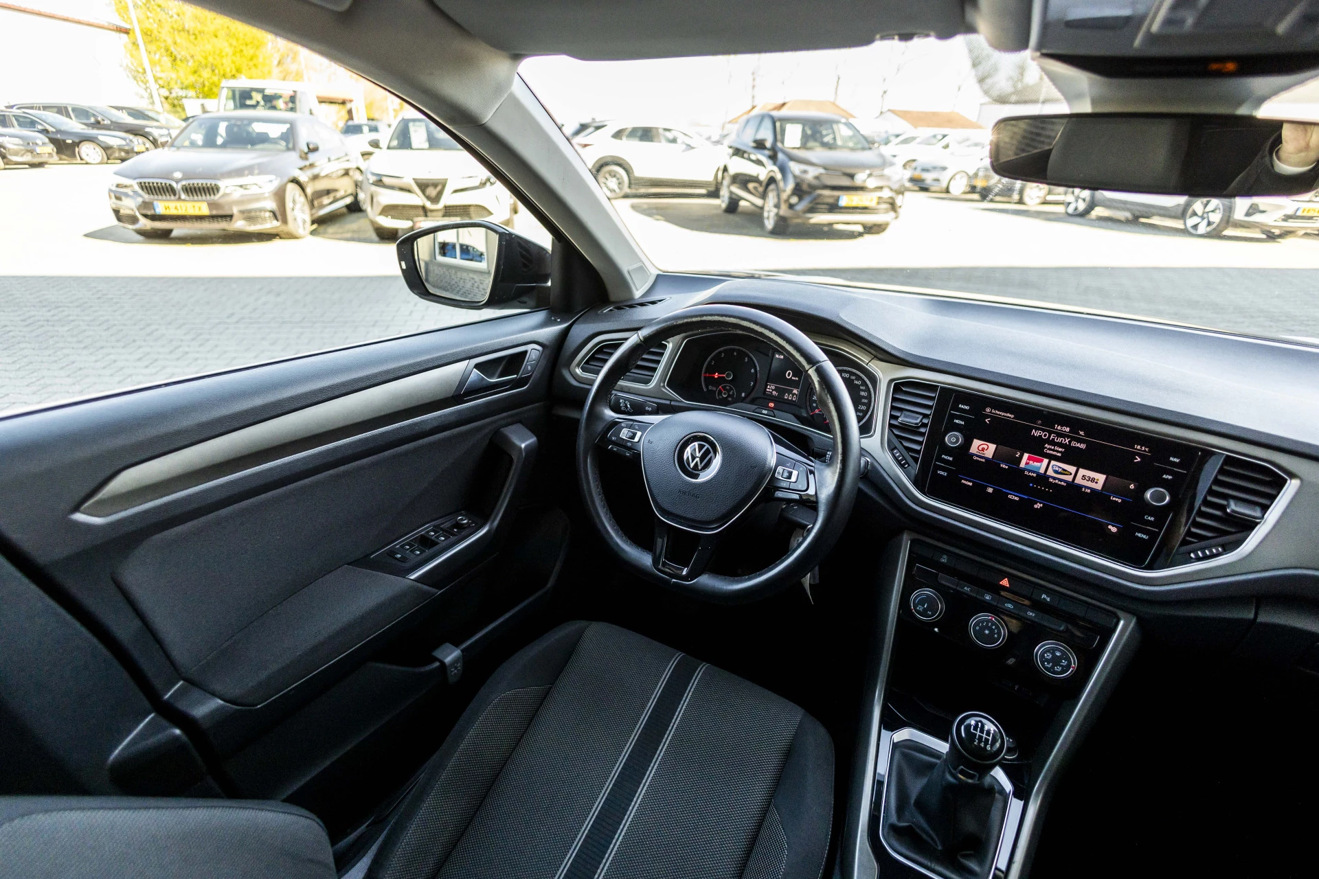 Hoofdafbeelding Volkswagen T-Roc