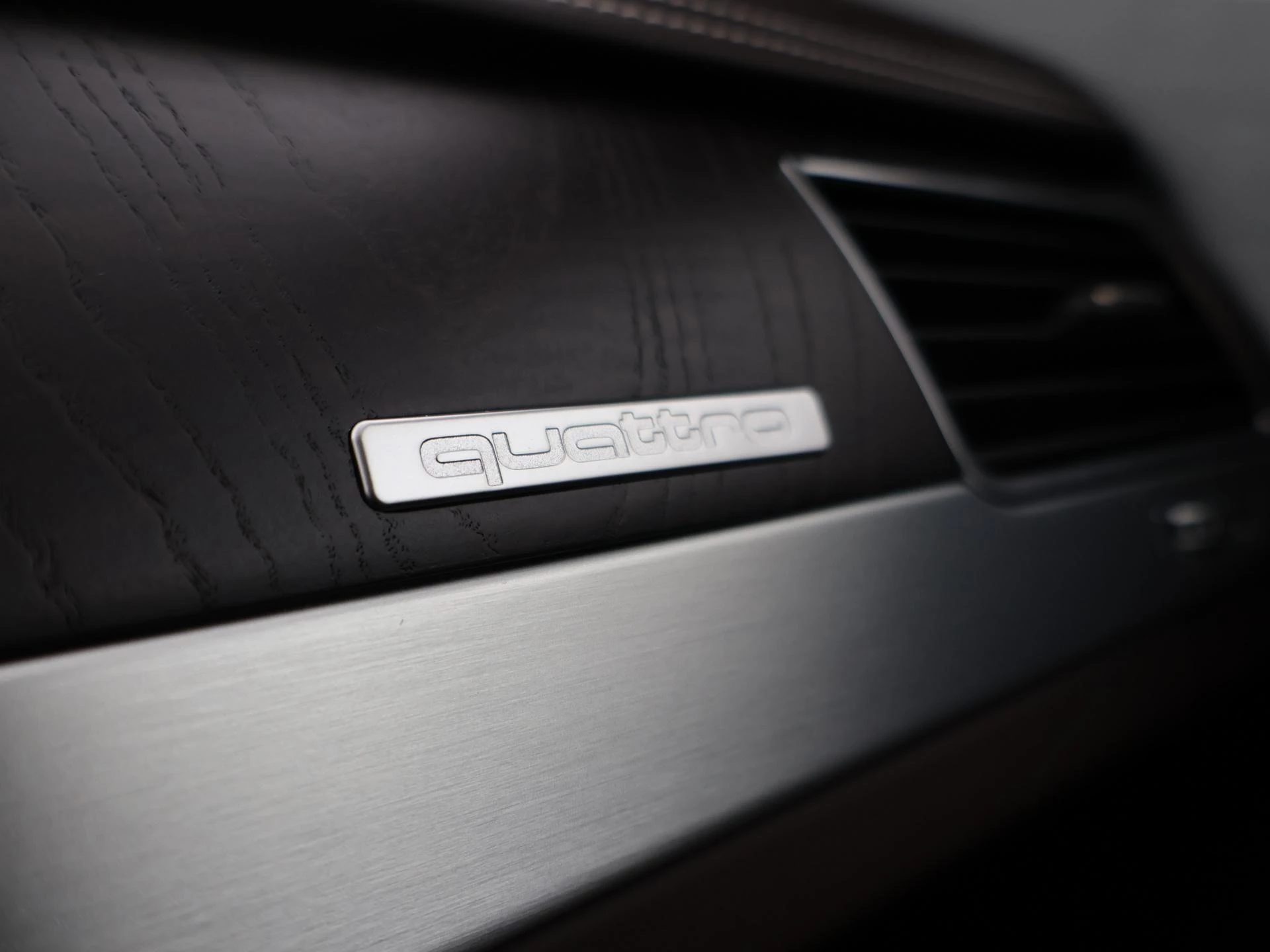 Hoofdafbeelding Audi A8