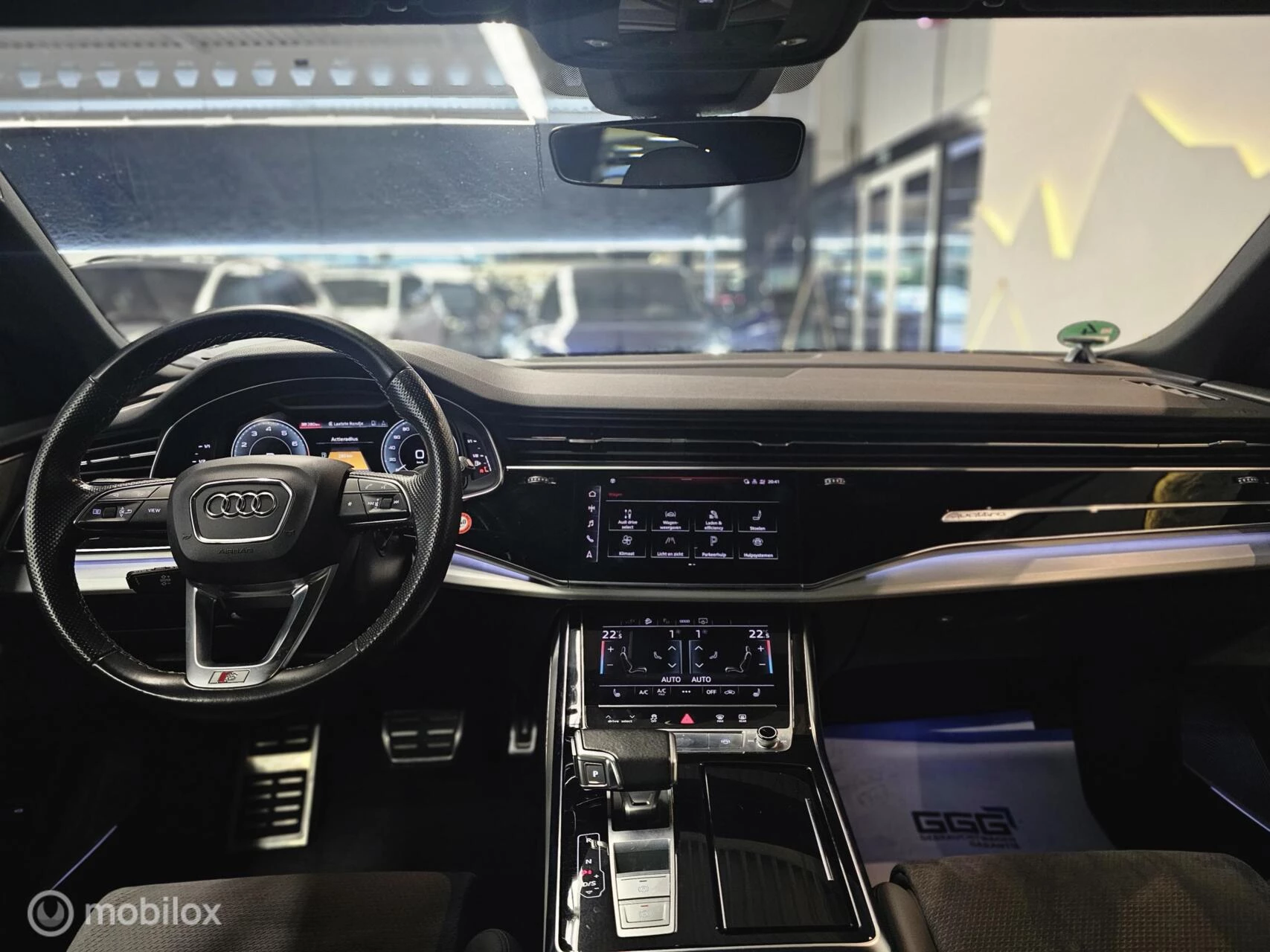 Hoofdafbeelding Audi Q8