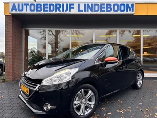 Hoofdafbeelding Peugeot 208 Peugeot 208 1.2 Automaat Roland Garros,panoramadak,Trekhaak,leer