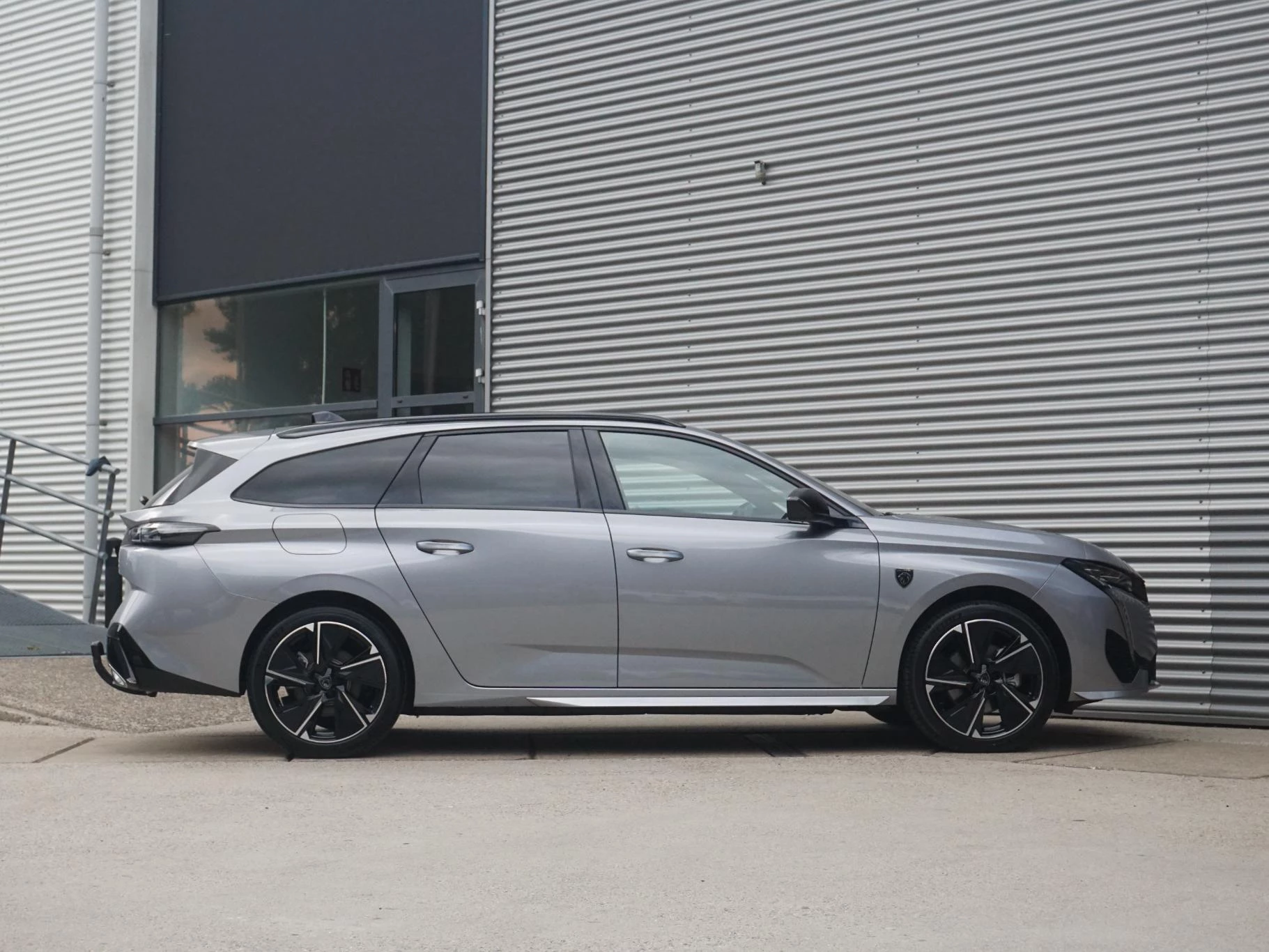 Hoofdafbeelding Peugeot e-308