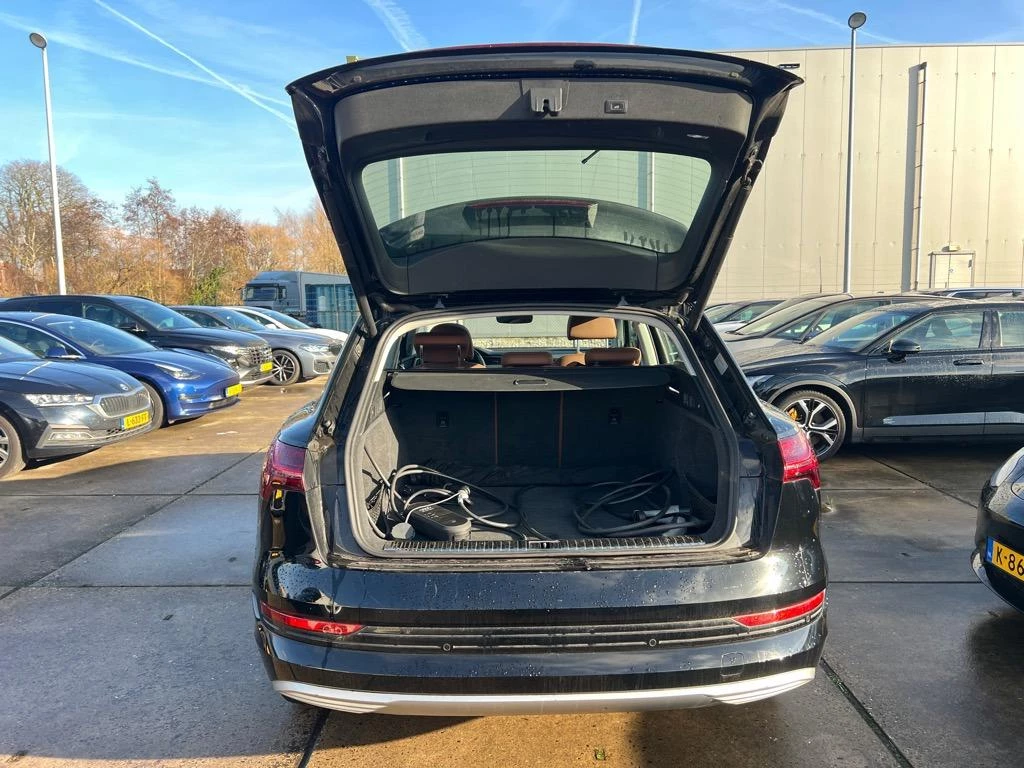 Hoofdafbeelding Audi e-tron