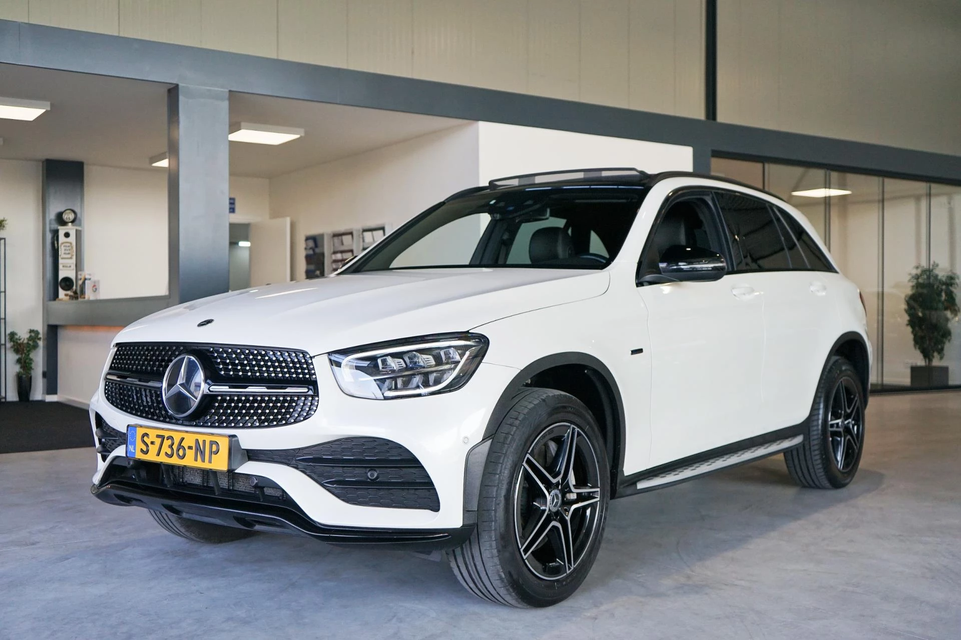 Hoofdafbeelding Mercedes-Benz GLC