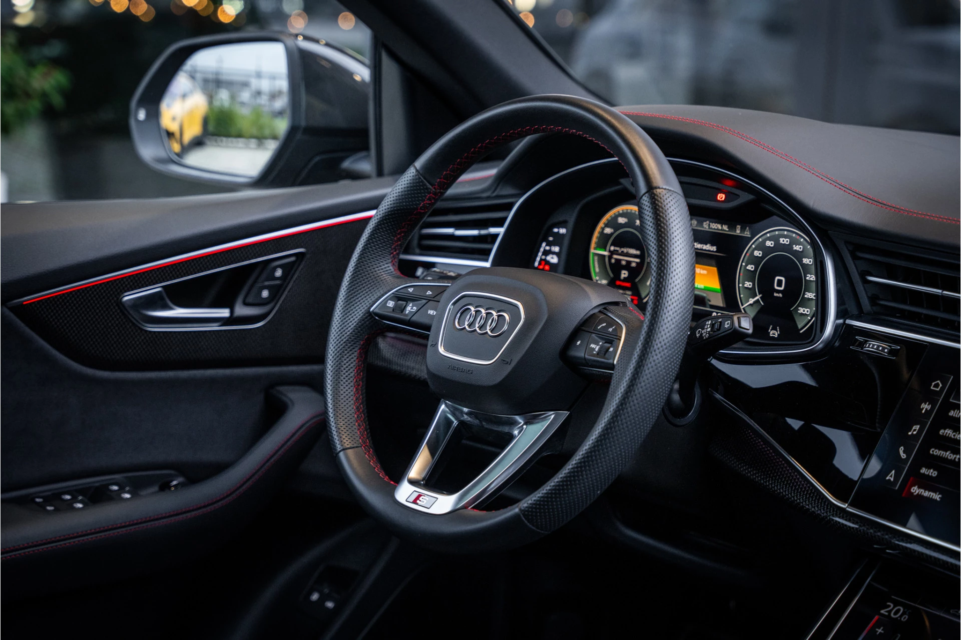 Hoofdafbeelding Audi Q8