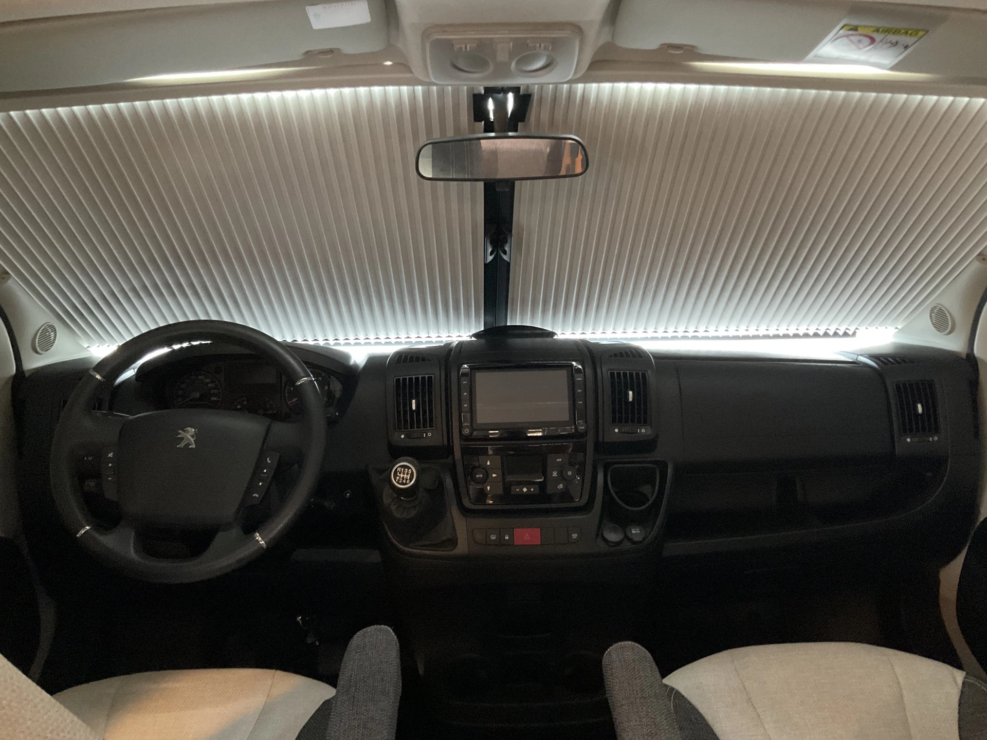 Hoofdafbeelding Weinsberg R57