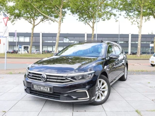 Volkswagen Passat Variant GTE 1.4 TSI PHEV Panodak | 360° | Virtual | Keyless | Half Leer | IQ Light Matrix LED | DCC | Trekhaak |