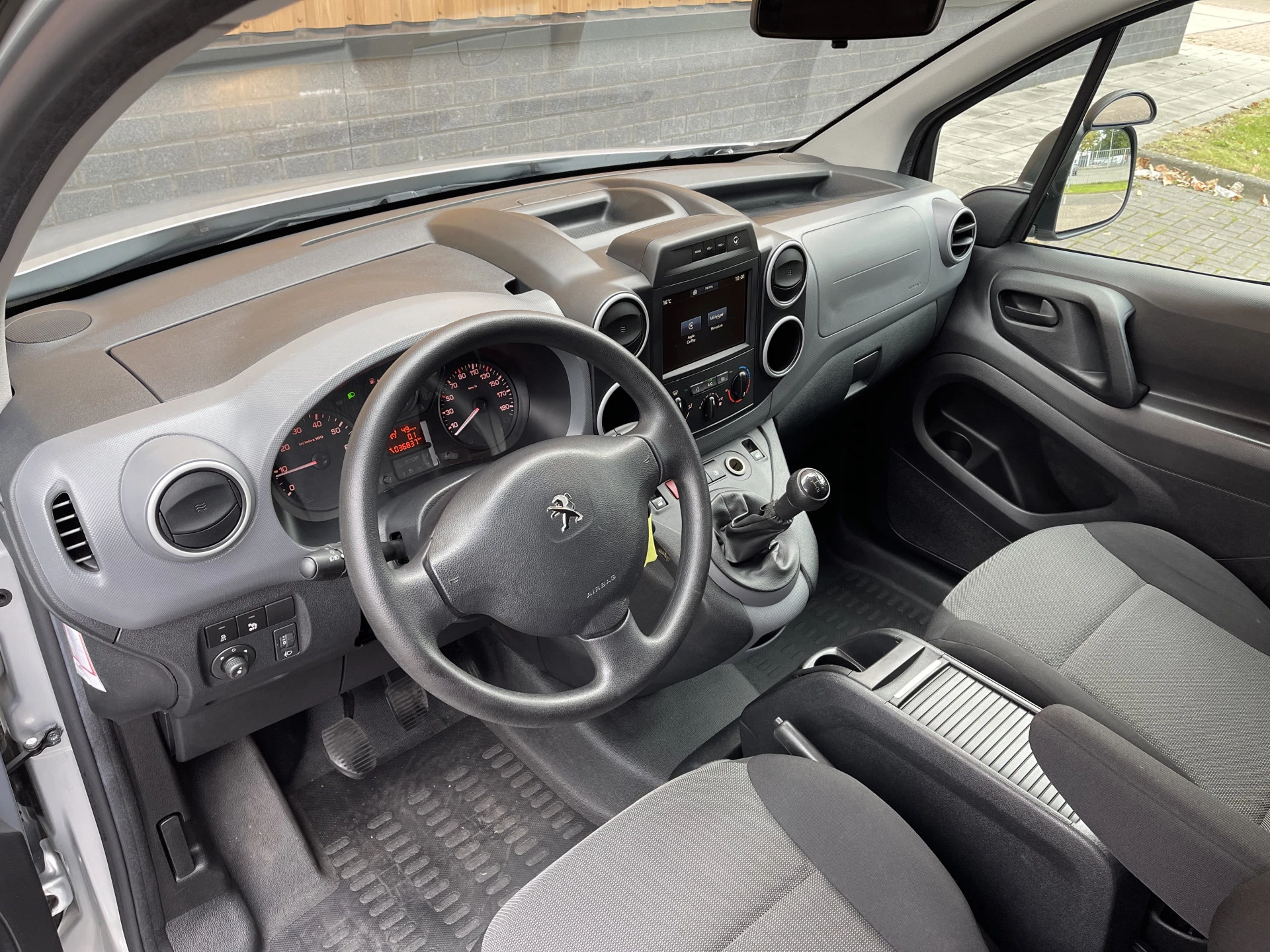 Hoofdafbeelding Peugeot Partner