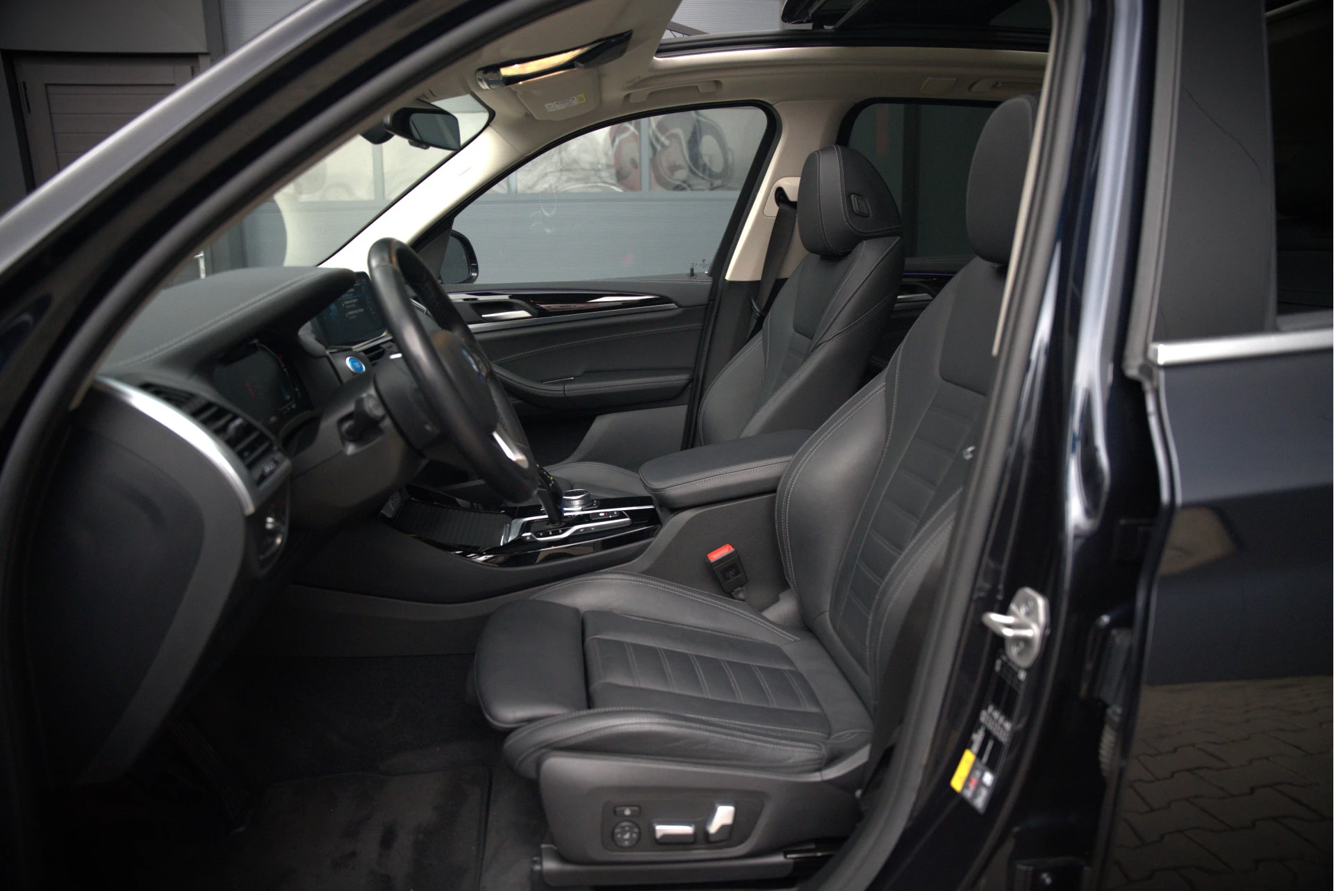 Hoofdafbeelding BMW iX3