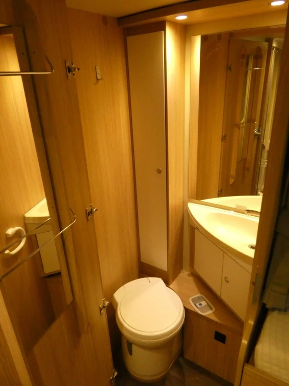 Hoofdafbeelding Sunlight T68 Automaat,navi,camera,lengtebedden