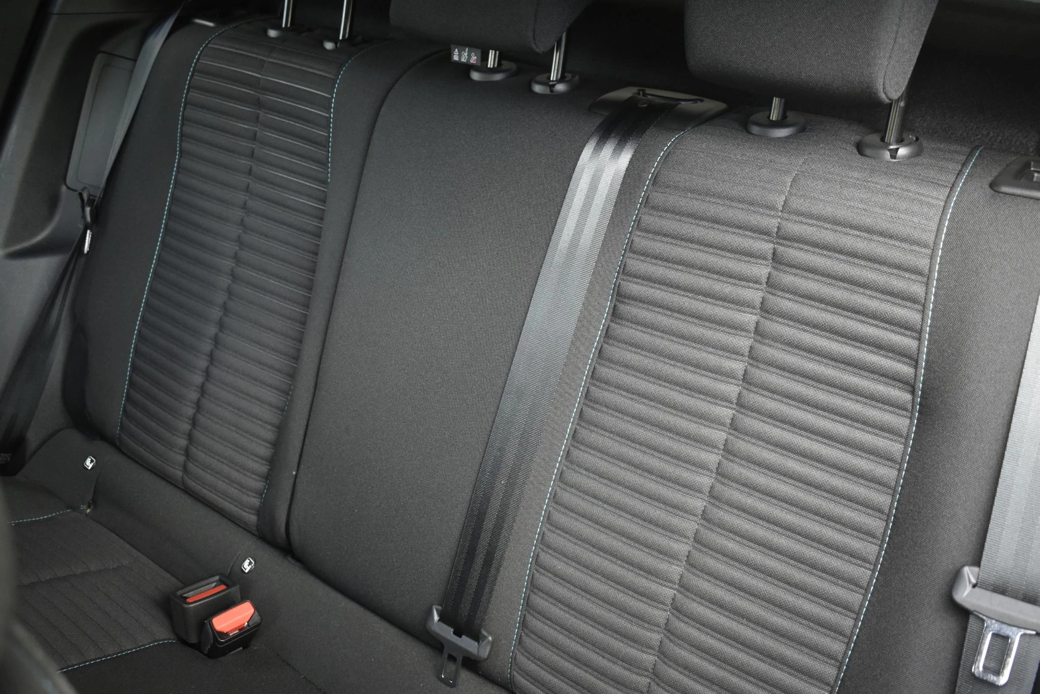 Hoofdafbeelding Peugeot e-2008