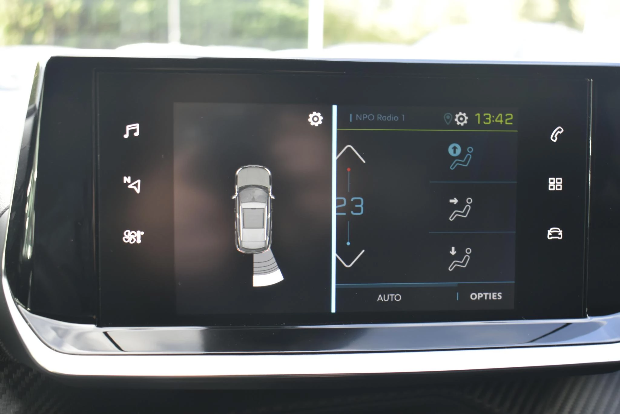 Hoofdafbeelding Peugeot e-2008