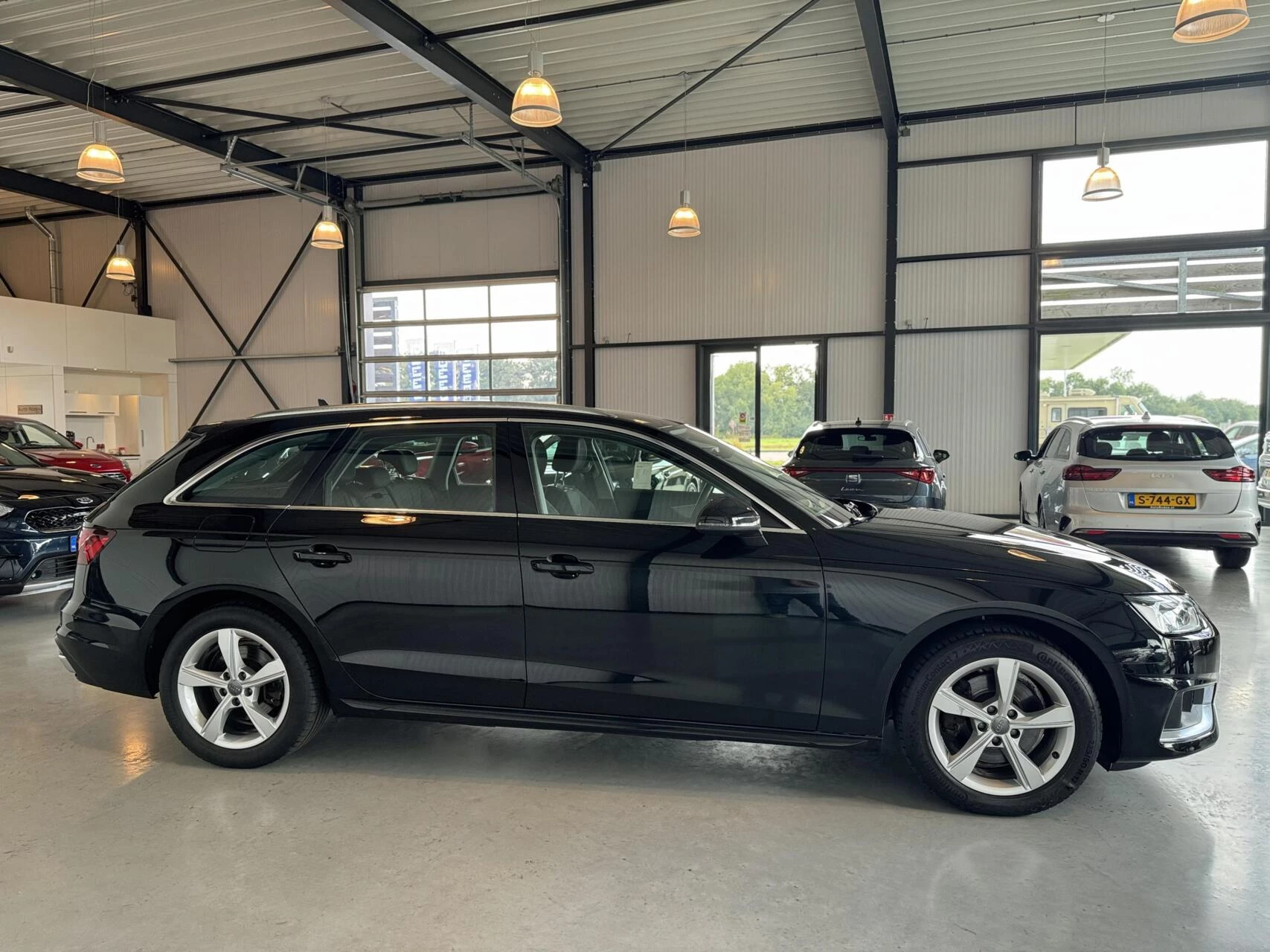 Hoofdafbeelding Audi A4