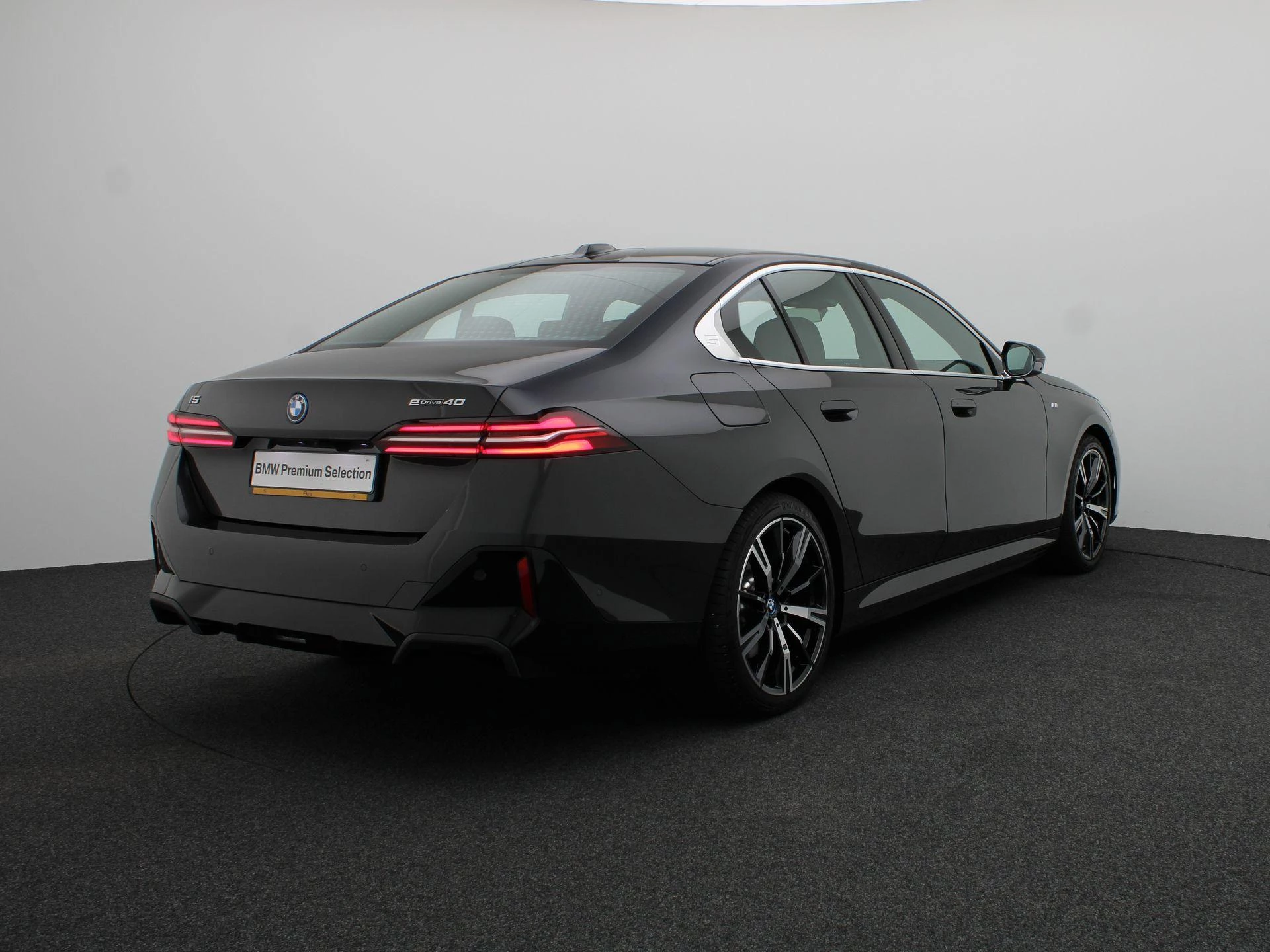 Hoofdafbeelding BMW i5