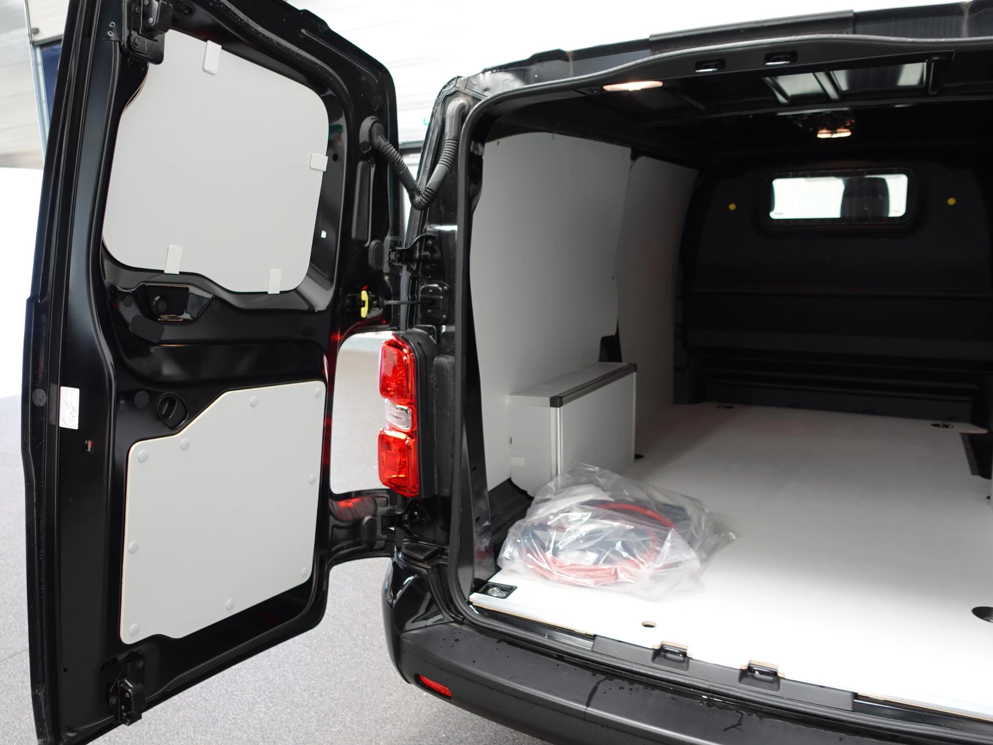 Hoofdafbeelding Peugeot e-Expert