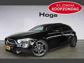 Hoofdafbeelding Mercedes-Benz A-Klasse Mercedes-Benz A-Klasse 180 Business Solution AMG Automaat Panoramadak Wide Screen Sfeer pakket Fender audio Inruil Mogelijk!