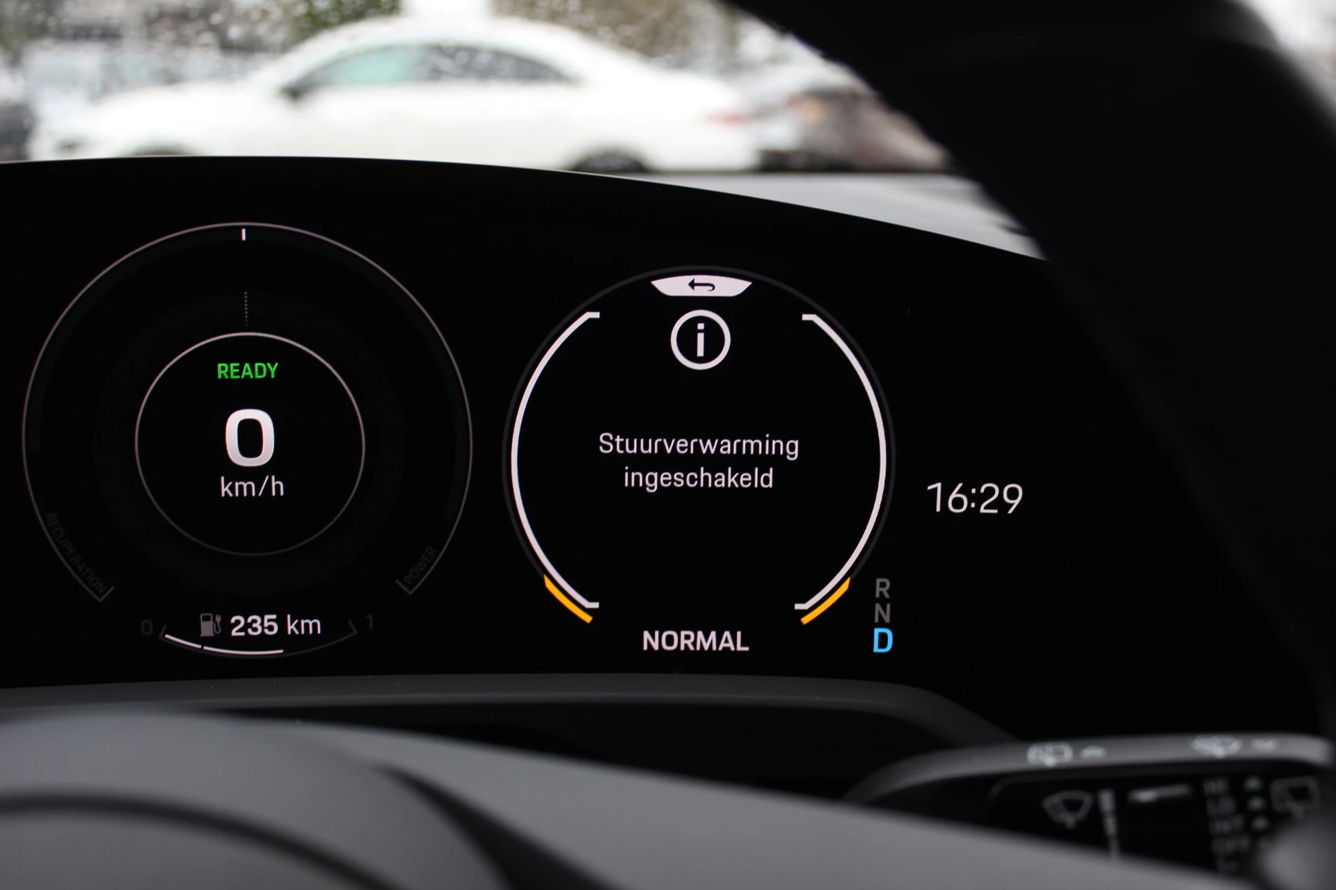 Hoofdafbeelding Porsche Taycan