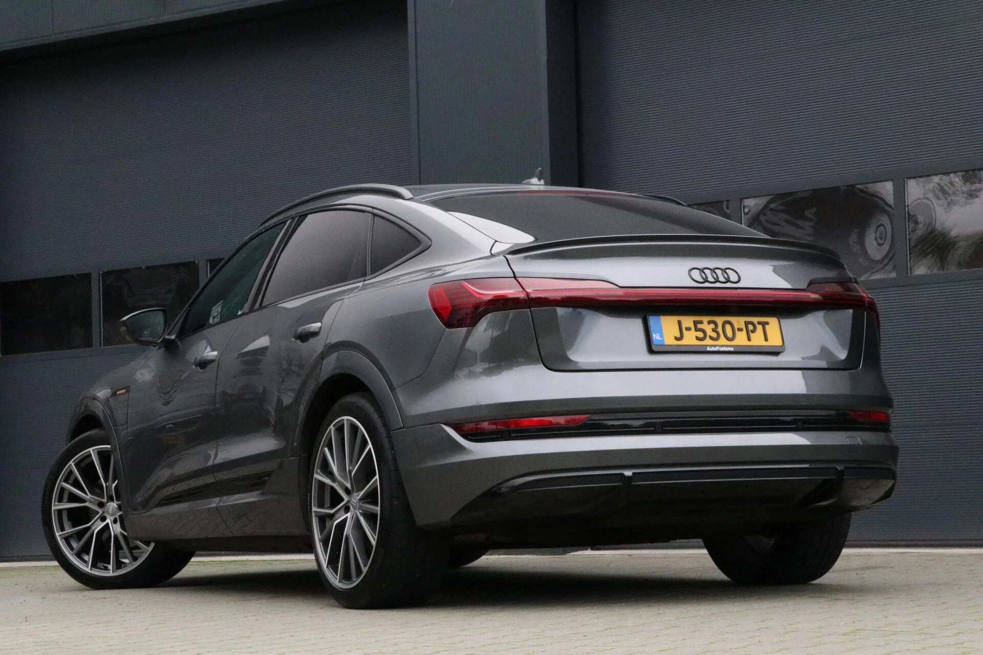 Hoofdafbeelding Audi e-tron