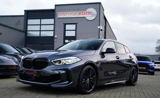 BMW 1-serie M135i xDrive High Executive | Facelift | Multimedia | LED | Stuurwiel verwarmd | Stoelverwarming | NAP | Navigatie |