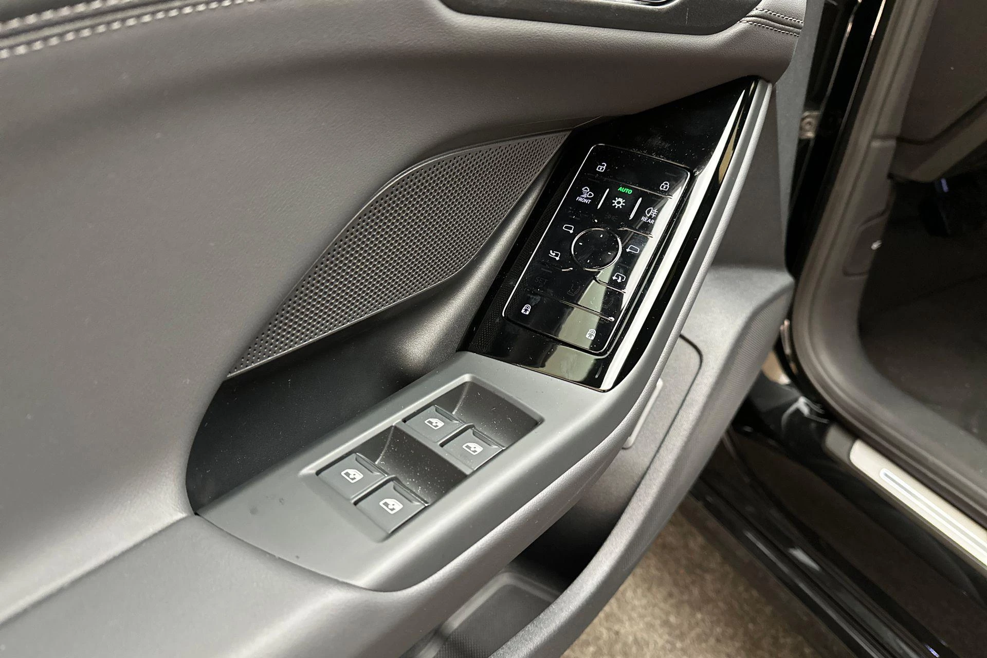 Hoofdafbeelding Audi A6 Avant e-tron