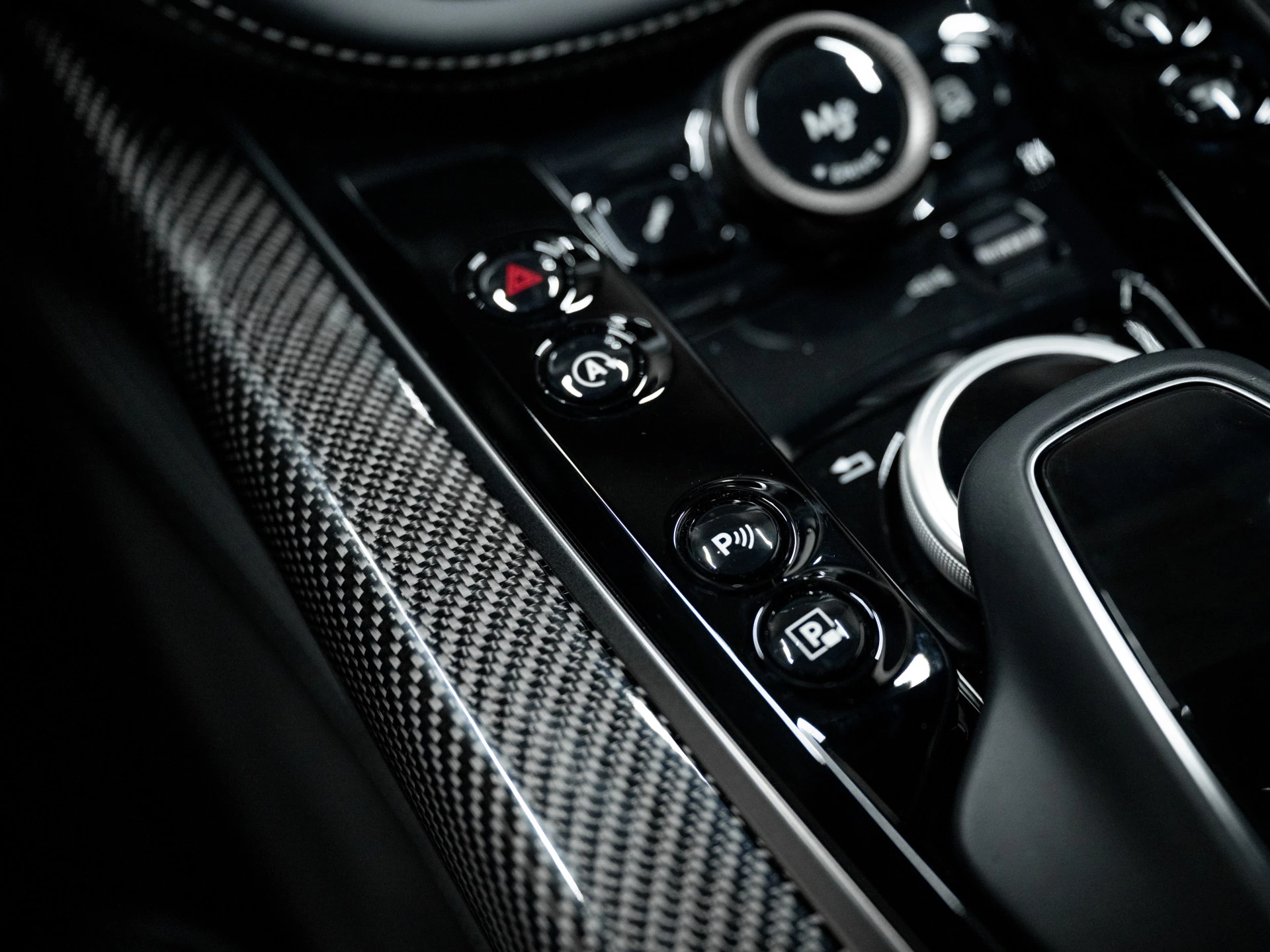 Hoofdafbeelding Aston Martin DBX