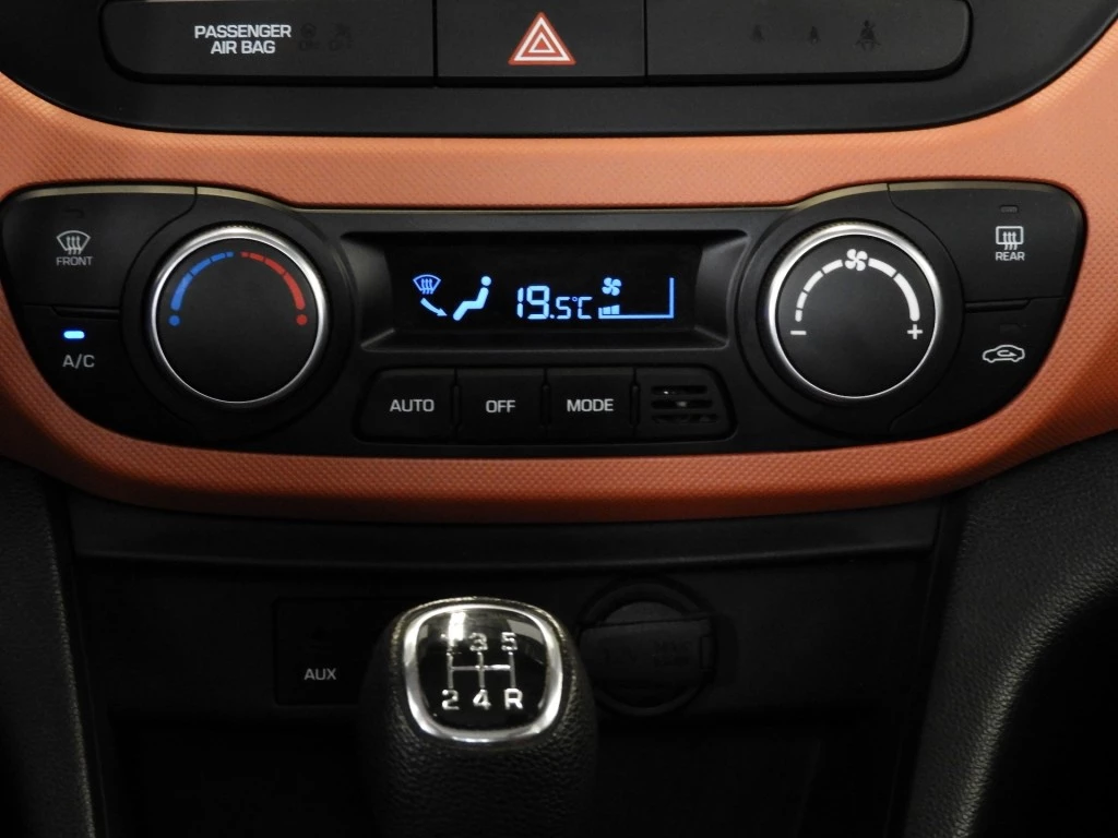 Hoofdafbeelding Hyundai i10
