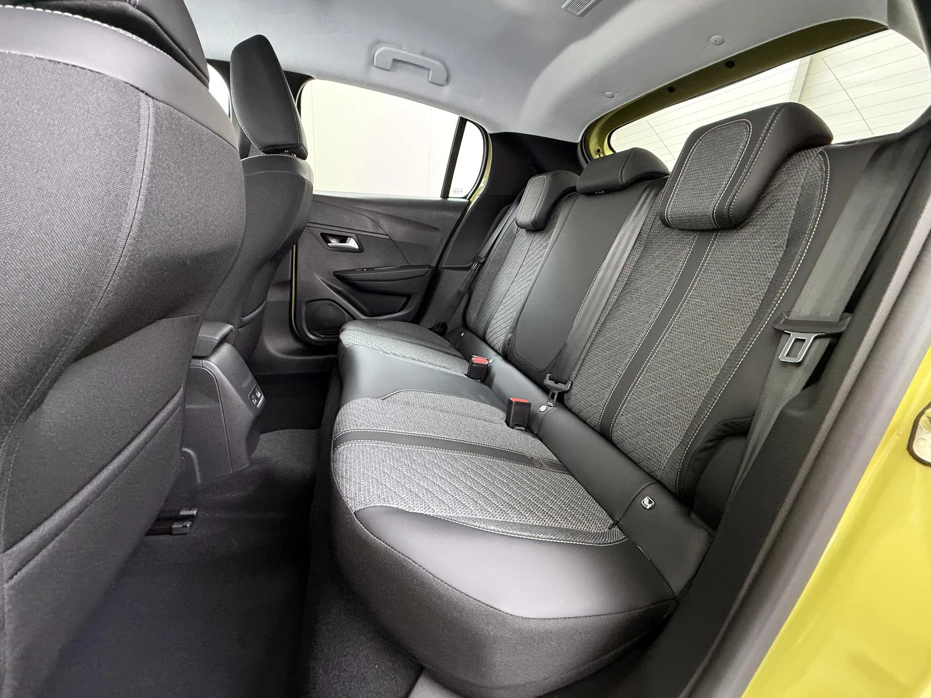 Hoofdafbeelding Peugeot e-208