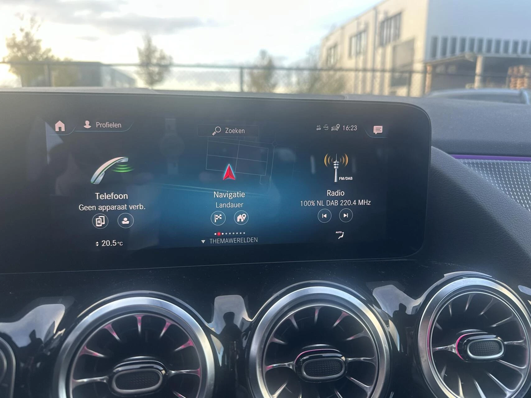 Hoofdafbeelding Mercedes-Benz EQA