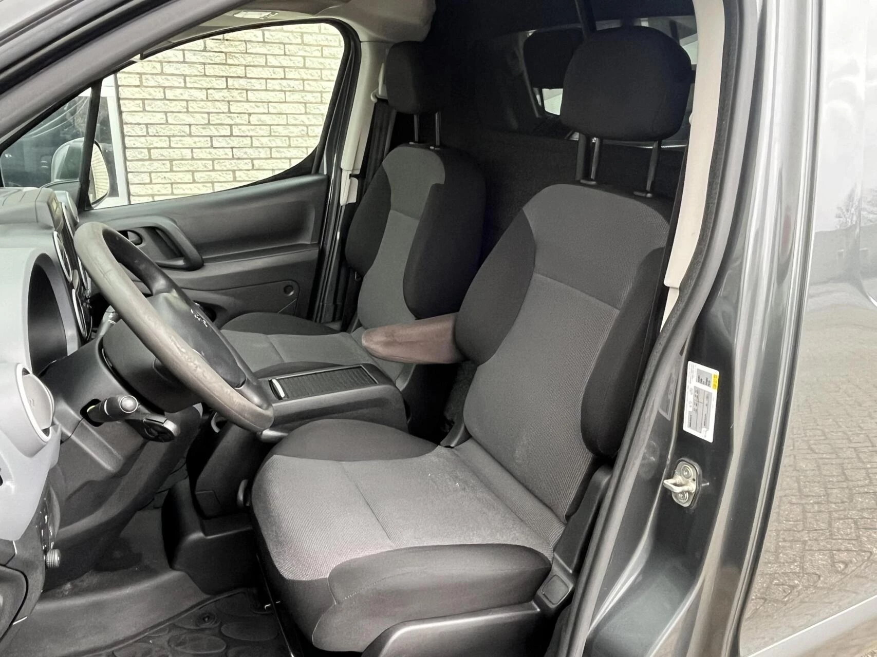 Hoofdafbeelding Peugeot Partner